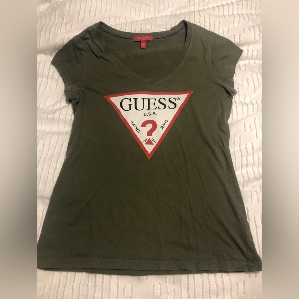 Guess Jeans Soft T-shirt- Olive Green EUC Small